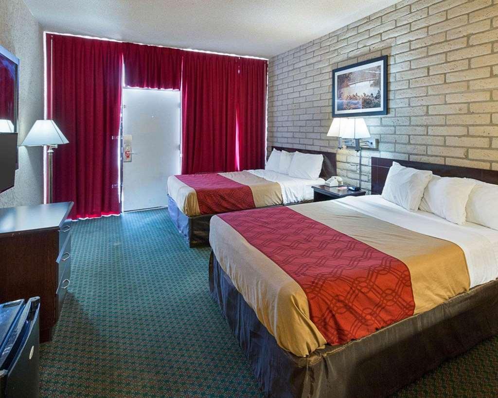 Econo Lodge San Angelo Quarto foto